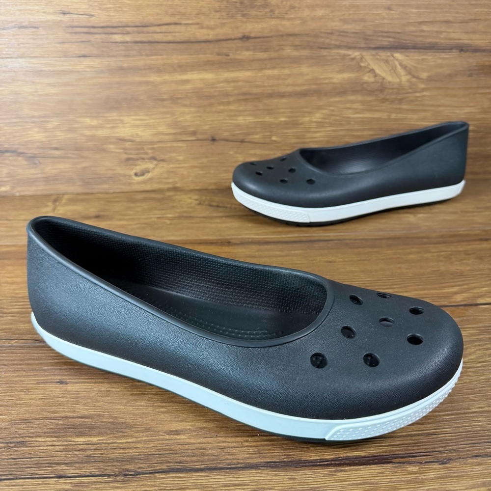 Crocband Flats Women’s Size 10 Slip-On Shoes